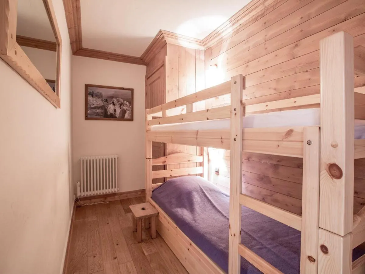 Appartement Elegant Avec Wifi, Terrasse Et Parking Couvert A Val-D'Isere, Proche Des Pistes - Fr-1-694-100 0*,